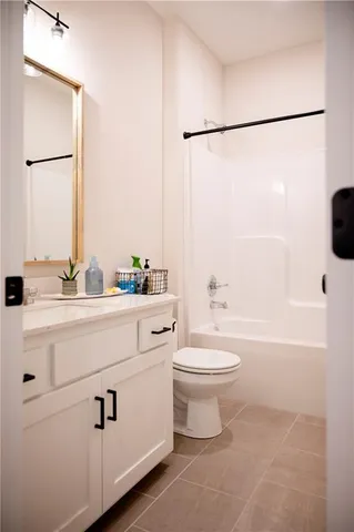 $479,900 | 2625 Southwest Summer Creek Place, Blue Springs, MO 64015