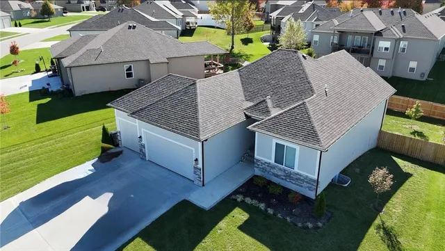 $479,900 | 2625 Southwest Summer Creek Place, Blue Springs, MO 64015