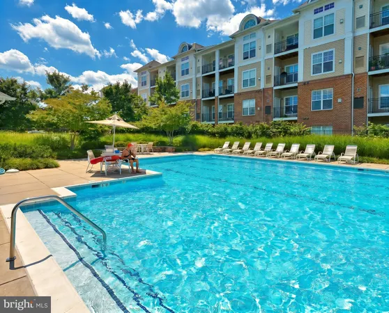 $2,535 | 3810 Lightfoot Street, Unit 206, Chantilly, VA 20151