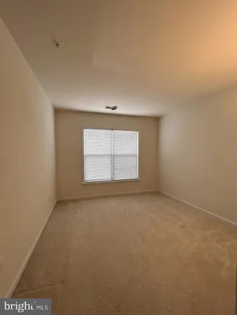 $2,535 | 3810 Lightfoot Street, Unit 206, Chantilly, VA 20151