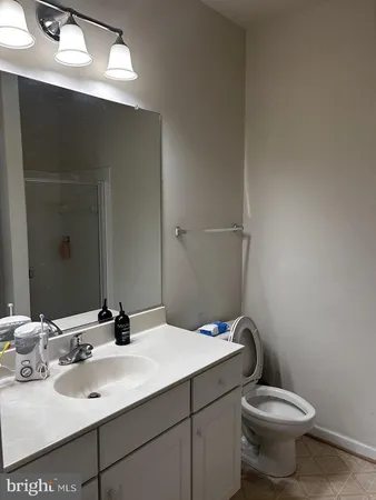 $2,535 | 3810 Lightfoot Street, Unit 206, Chantilly, VA 20151