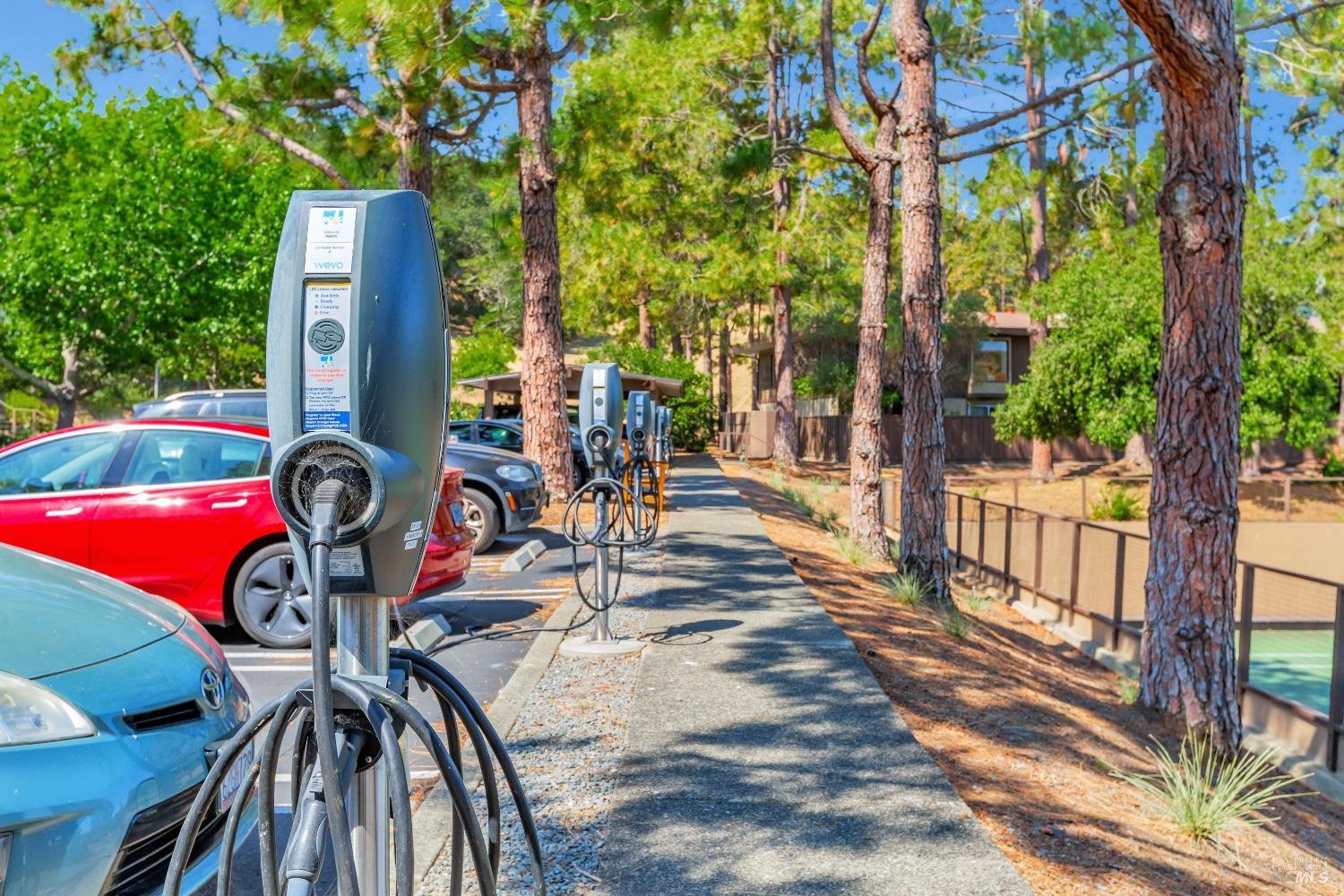 94 Forest Lane San Rafael, CA 94903 - Photo 27 of 29 EV charging stations