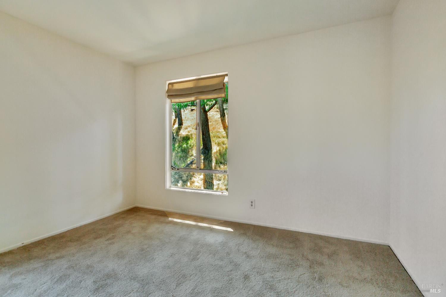 94 Forest Lane San Rafael, CA 94903 - Photo 6 of 29 Bedroom