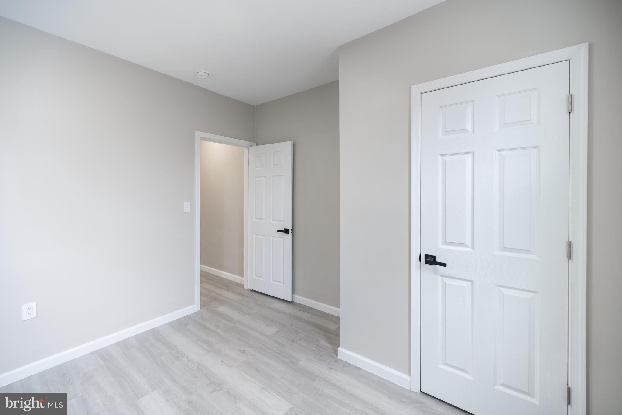 2265 East Clearfield Street Philadelphia, PA 19134 - Photo 4 of 27