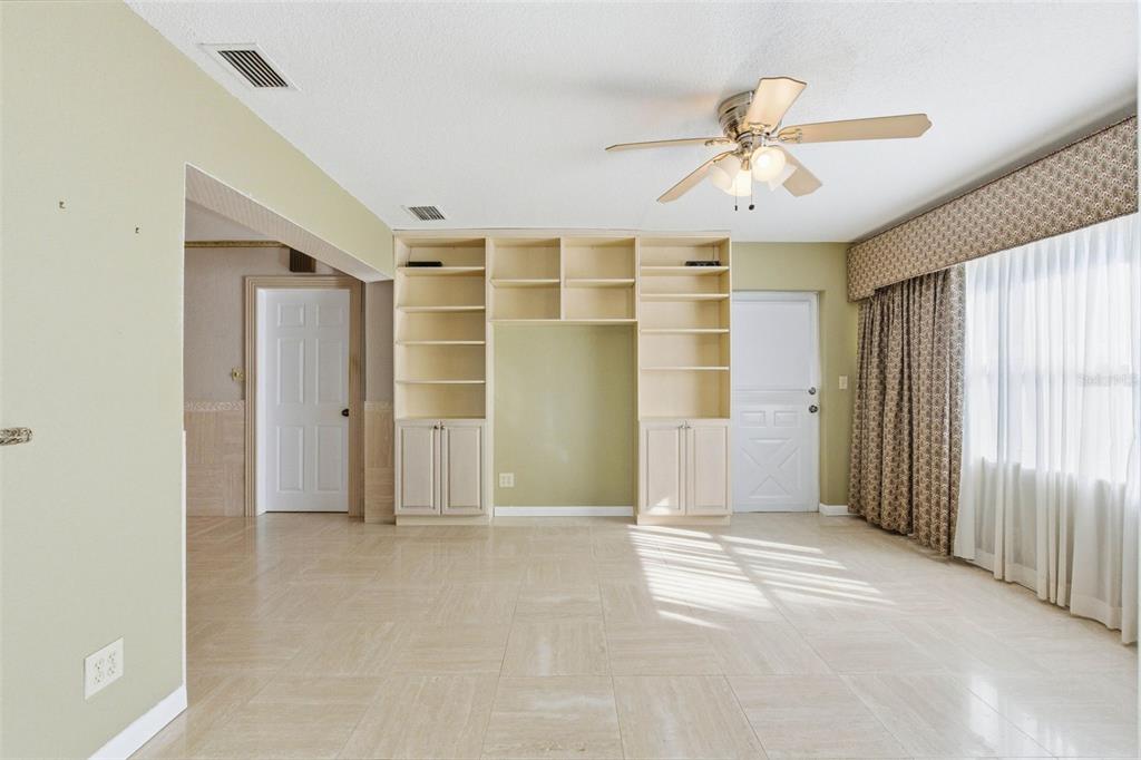 8408 Annwood Road Seminole, FL 33777 - Photo 14 of 46