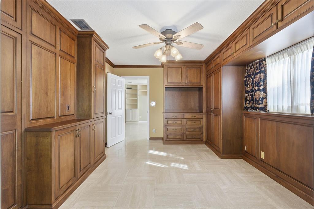 8408 Annwood Road Seminole, FL 33777 - Photo 17 of 46