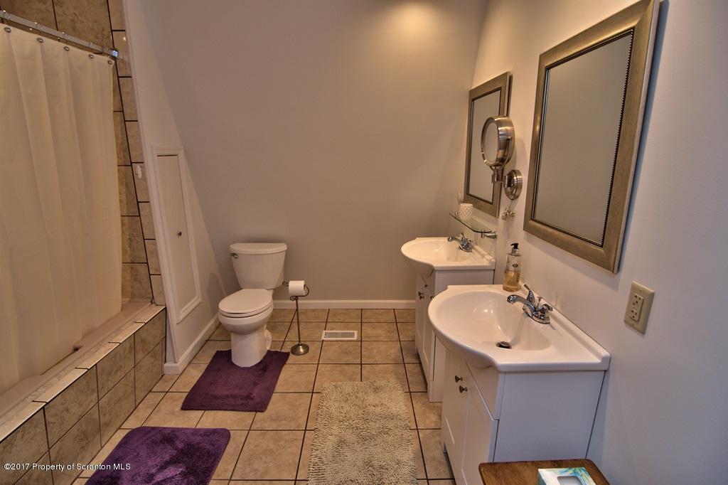 33 Hitchcock Road Lake Ariel, PA 18436 - Photo 18 of 33 Gallery Image 18