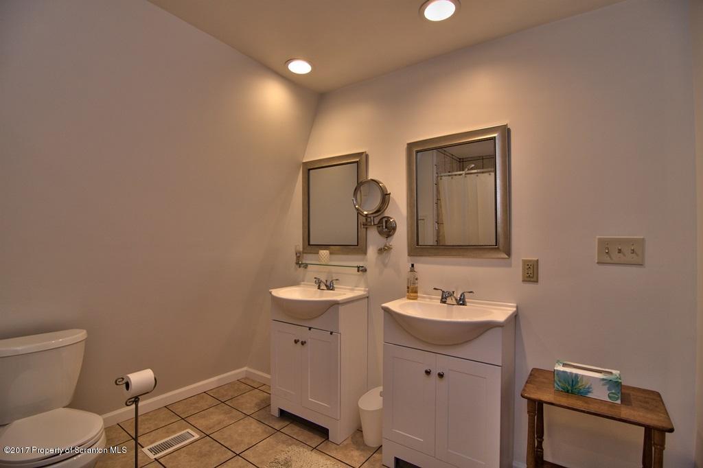33 Hitchcock Road Lake Ariel, PA 18436 - Photo 20 of 33 Gallery Image 20