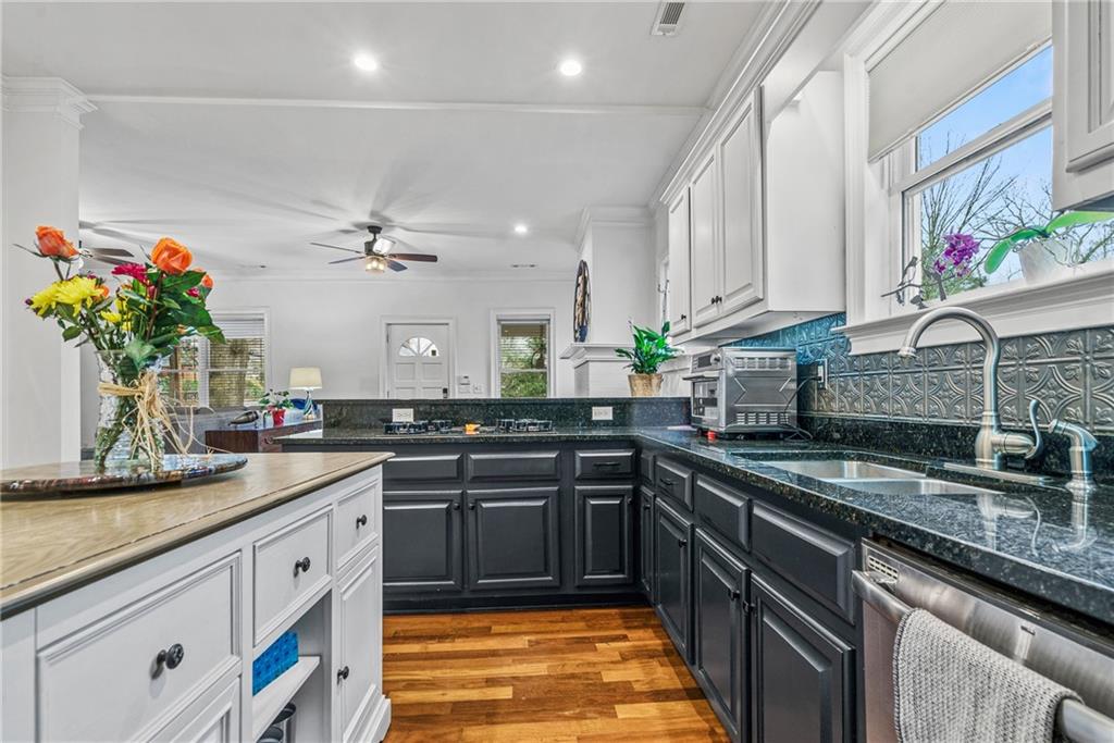 2262 Ridgedale Road Northeast Atlanta, GA 30317 - Photo 18 of 51 Gallery Image 18