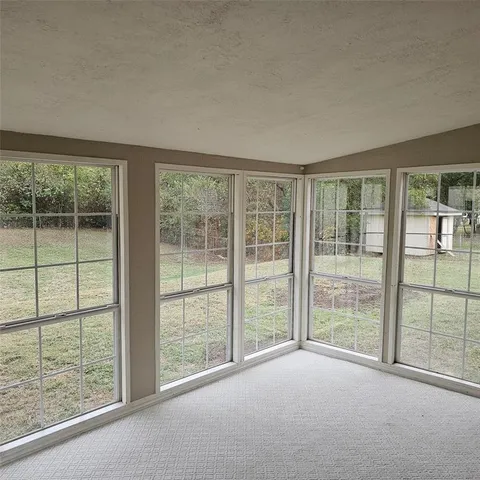 $1,950 | 510 East Ovilla, Waxahachie, TX 75167