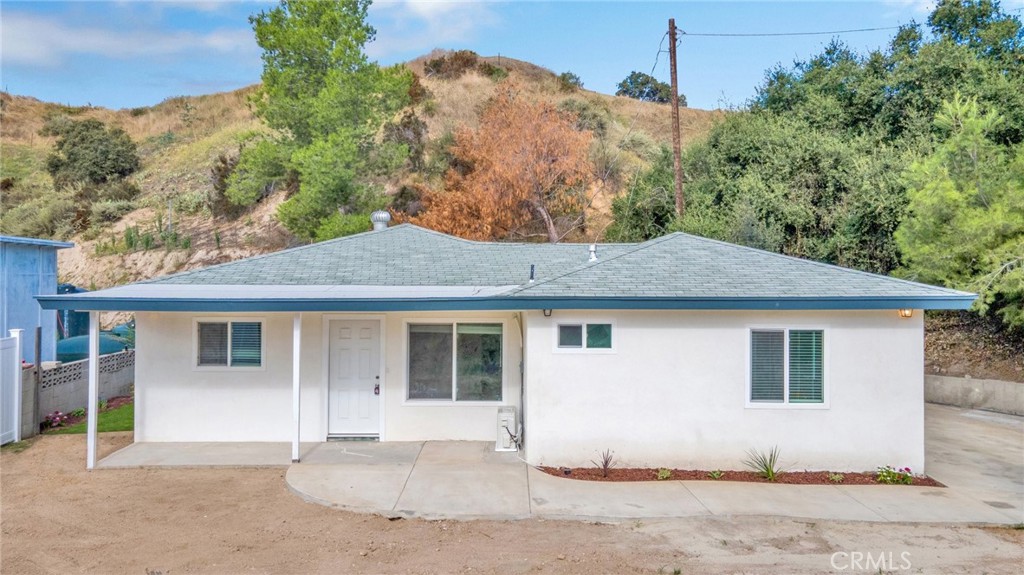 12540 Dexter Park Road Sylmar, CA 91342 - Photo 31 of 31 a house with a outdoor space