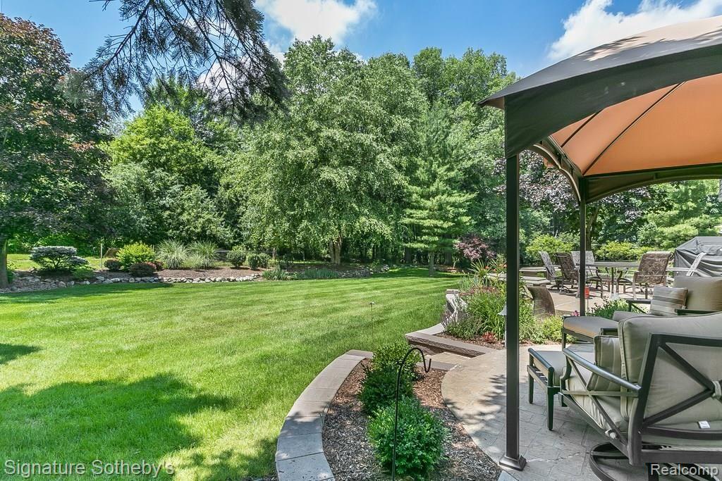 925 Stanford Circle Rochester Hills, MI 48309 - Photo 41 of 45