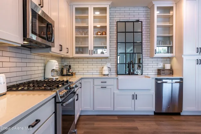 $826,000 | 115 Lake Street, Unit 203, Sandpoint, ID 83864