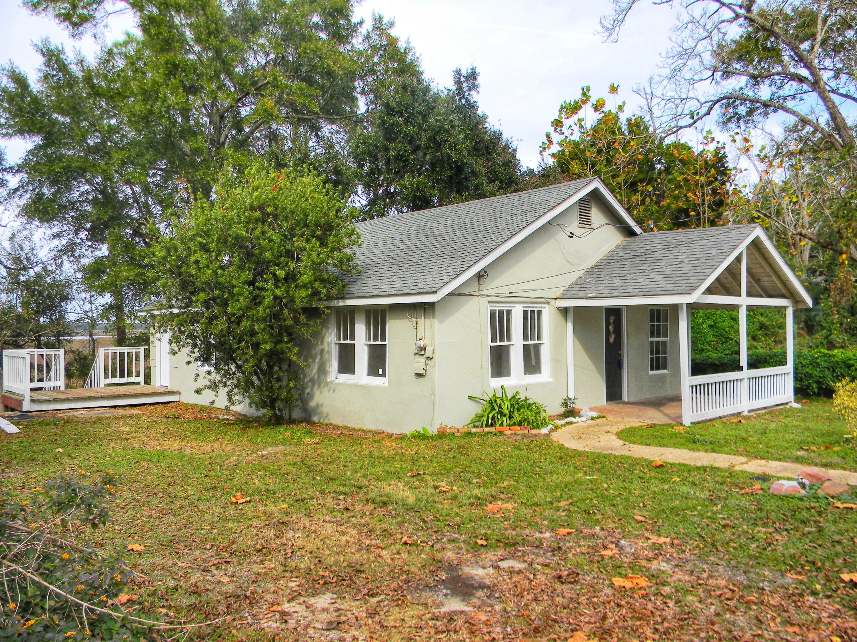 5225 Elder Street Moss Point, MS 39563 - Photo 2 of 14 FSCN3815-01