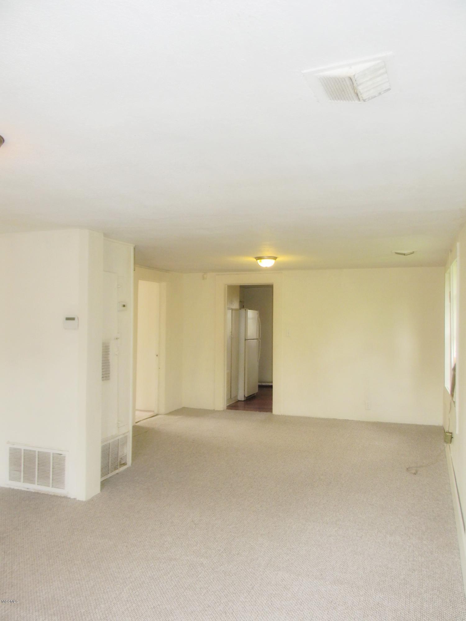 5225 Elder Street Moss Point, MS 39563 - Photo 4 of 14 FSCN3817-01