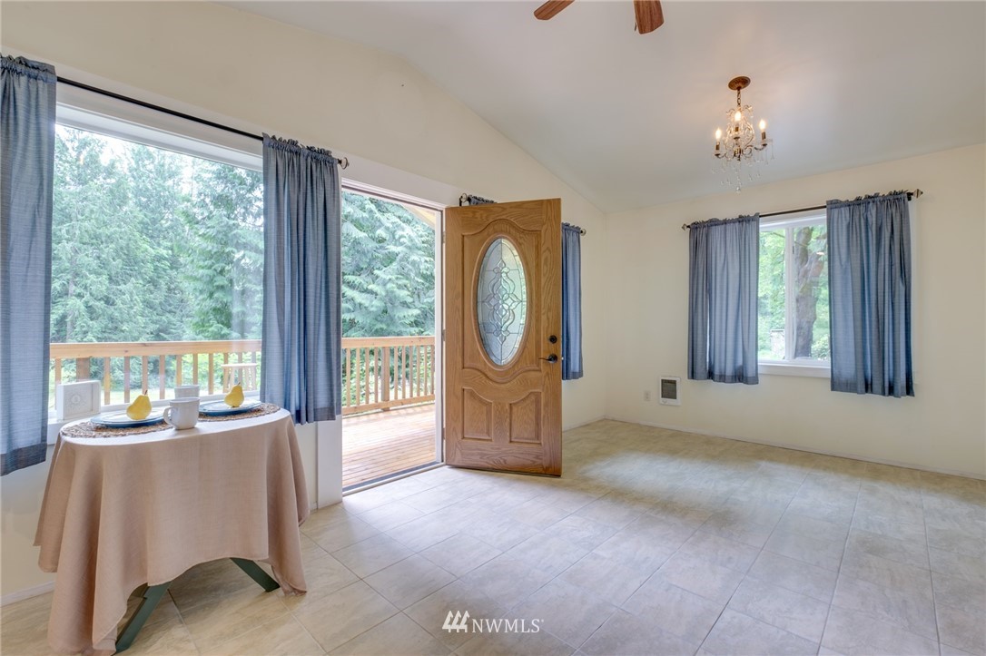 2609 Southeast Angels Hollow Way Olalla, WA 98359 - Photo 13 of 25 Gallery Image 13