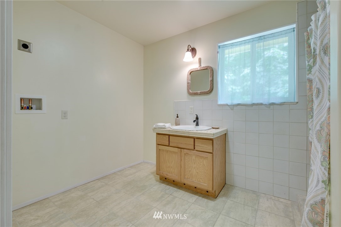2609 Southeast Angels Hollow Way Olalla, WA 98359 - Photo 15 of 25 Gallery Image 15