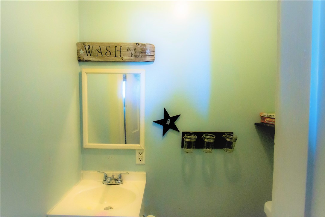13 Beckside Road North Providence, RI 02911 - Photo 5 of 25 Gallery Image 5