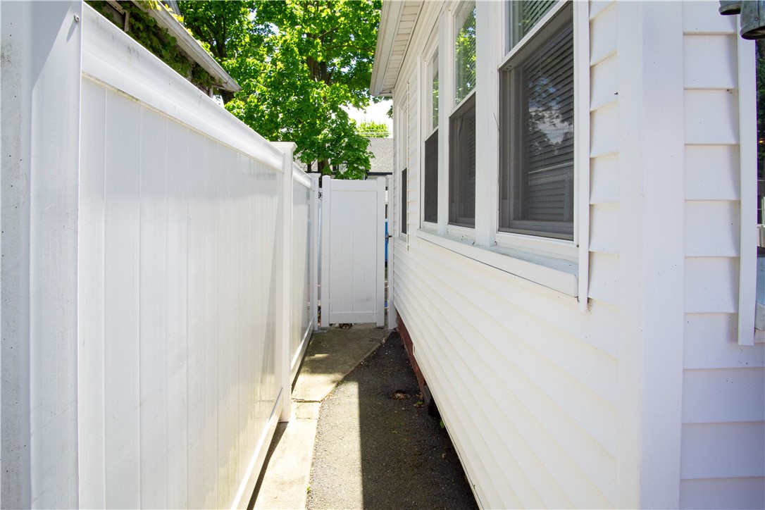 13 Beckside Road North Providence, RI 02911 - Photo 9 of 25 Gallery Image 9