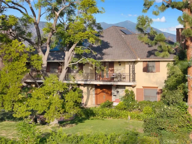 $4,580,000 | 900 North Gainsborough Drive, Pasadena, CA 91107