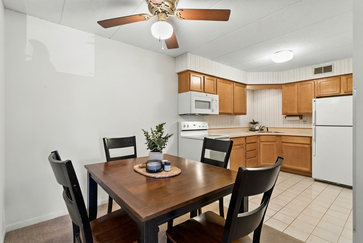 550 Timber Ridge Drive, Unit 204C Carol Stream, IL 60188 - Photo 5 of 17