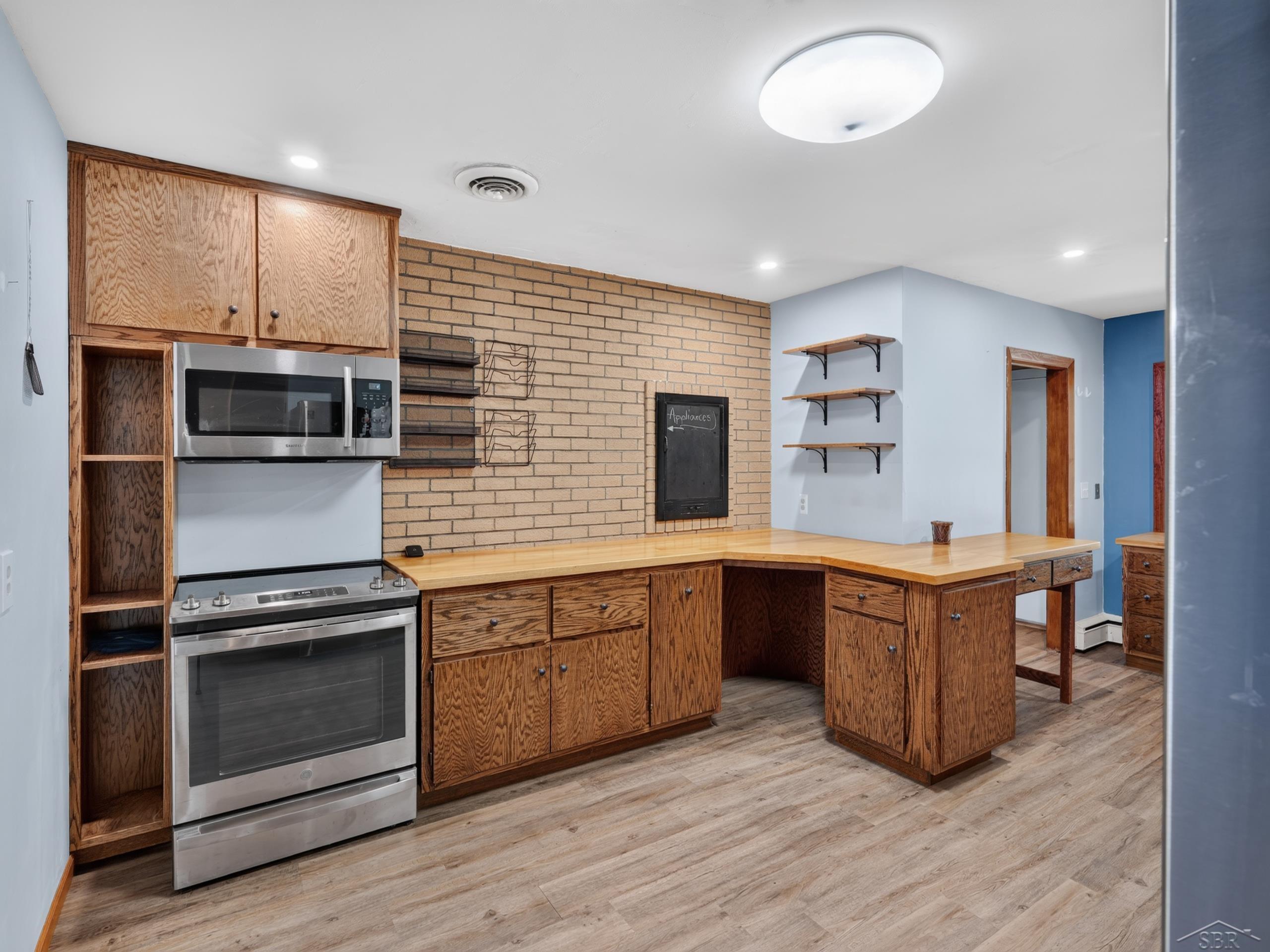 1175 Southeast Boutel Road Bay City, MI 48708 - Photo 4 of 30 Gallery Image 4