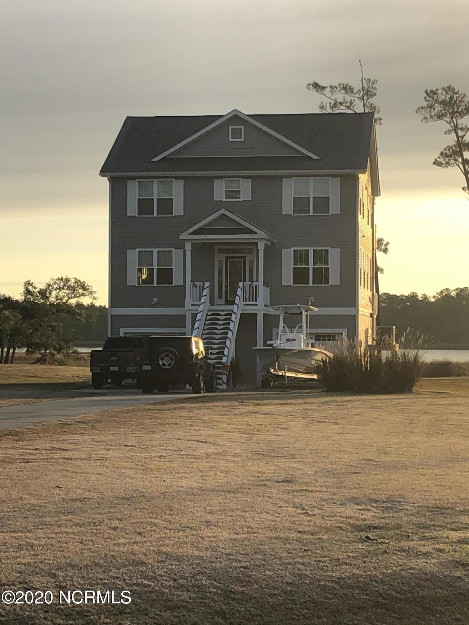129 Mill Landing Point Road Newport, NC 28570 - Photo 3 of 33 IMG_0913