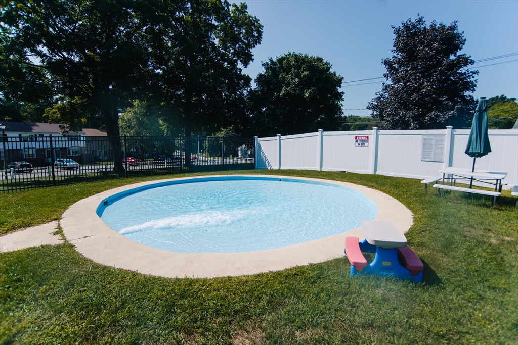 41 South Street, Unit 11 Easthampton, MA 01027 - Photo 37 of 38