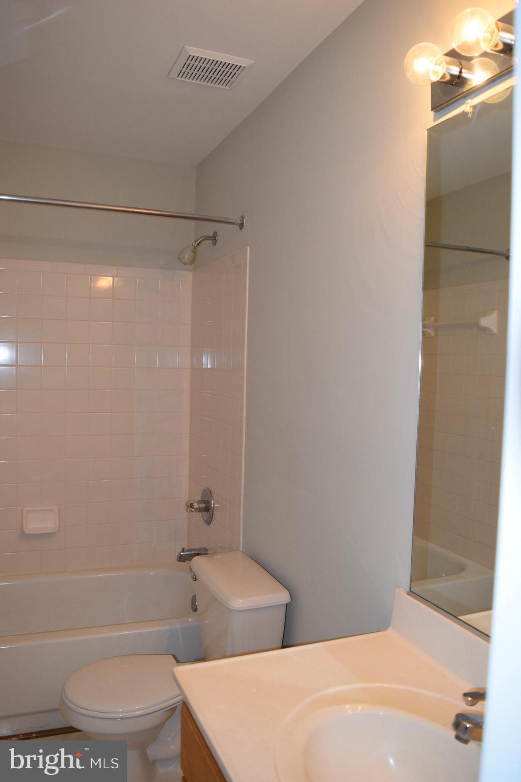 8738 Autumn Ridge Court Odenton, MD 21113 - Photo 21 of 25 Gallery Image 21