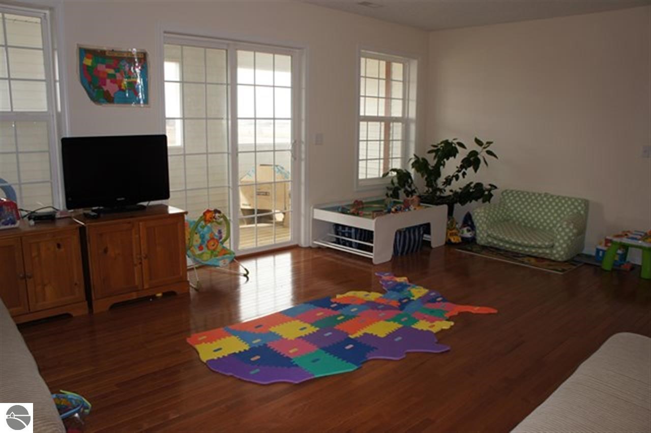 4575 East Jordan Road Mount Pleasant, MI 48858 - Photo 15 of 22 1783005-15.JPG