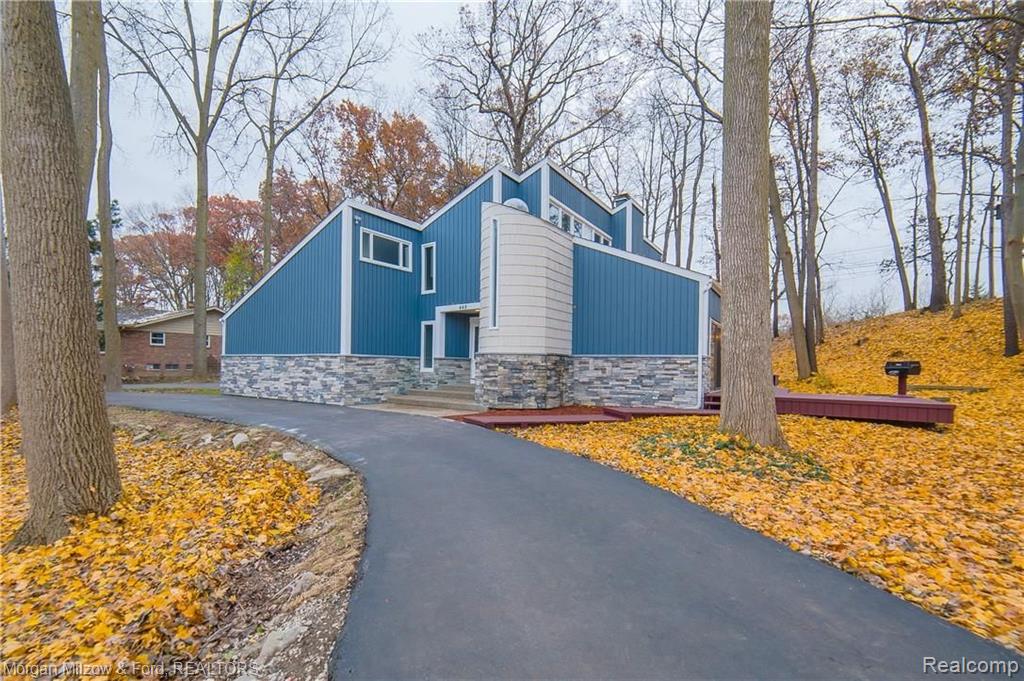 448 East Maryknoll Road Rochester Hills, MI 48309 - Photo 1 of 47