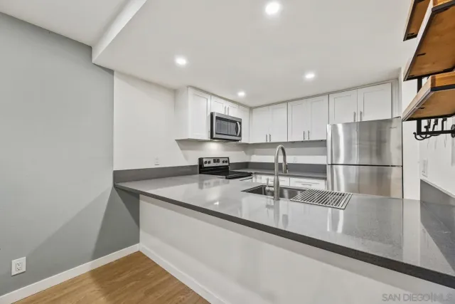 $549,000 | 8362 Via Sonoma, Unit C, La Jolla, CA 92037