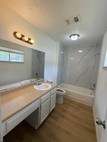 $1,025 | 812 Jefferson Avenue, Unit D, Cleveland, TX 77327