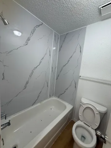 $1,025 | 812 Jefferson Avenue, Unit D, Cleveland, TX 77327