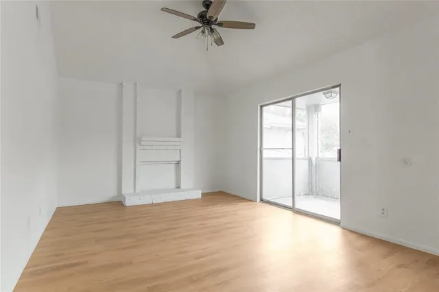 $1,025 | 812 Jefferson Avenue, Unit D, Cleveland, TX 77327