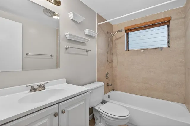 $125,000 | 2115 Northeast 42nd Court, Unit 103, Lighthouse Point, FL 33064