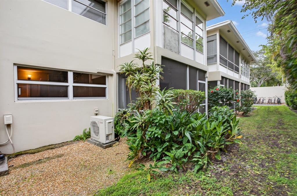 2115 Northeast 42nd Court, Unit 103 Lighthouse Point, FL 33064 - Photo 22 of 27