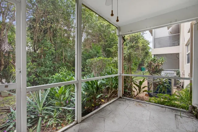 $125,000 | 2115 Northeast 42nd Court, Unit 103, Lighthouse Point, FL 33064