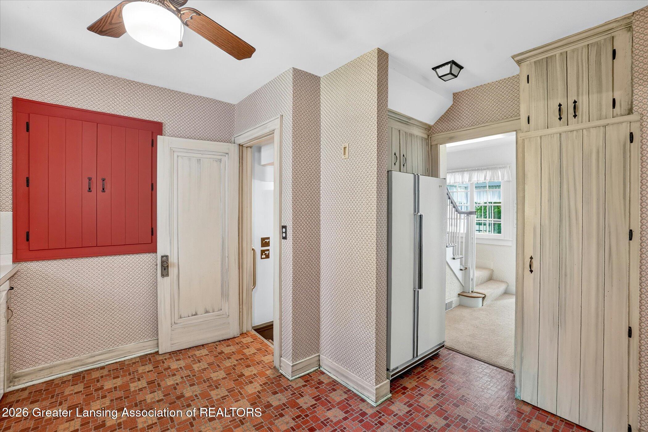 1716 Tecumseh River Road Lansing, MI 48906 - Photo 13 of 51 Kitchen