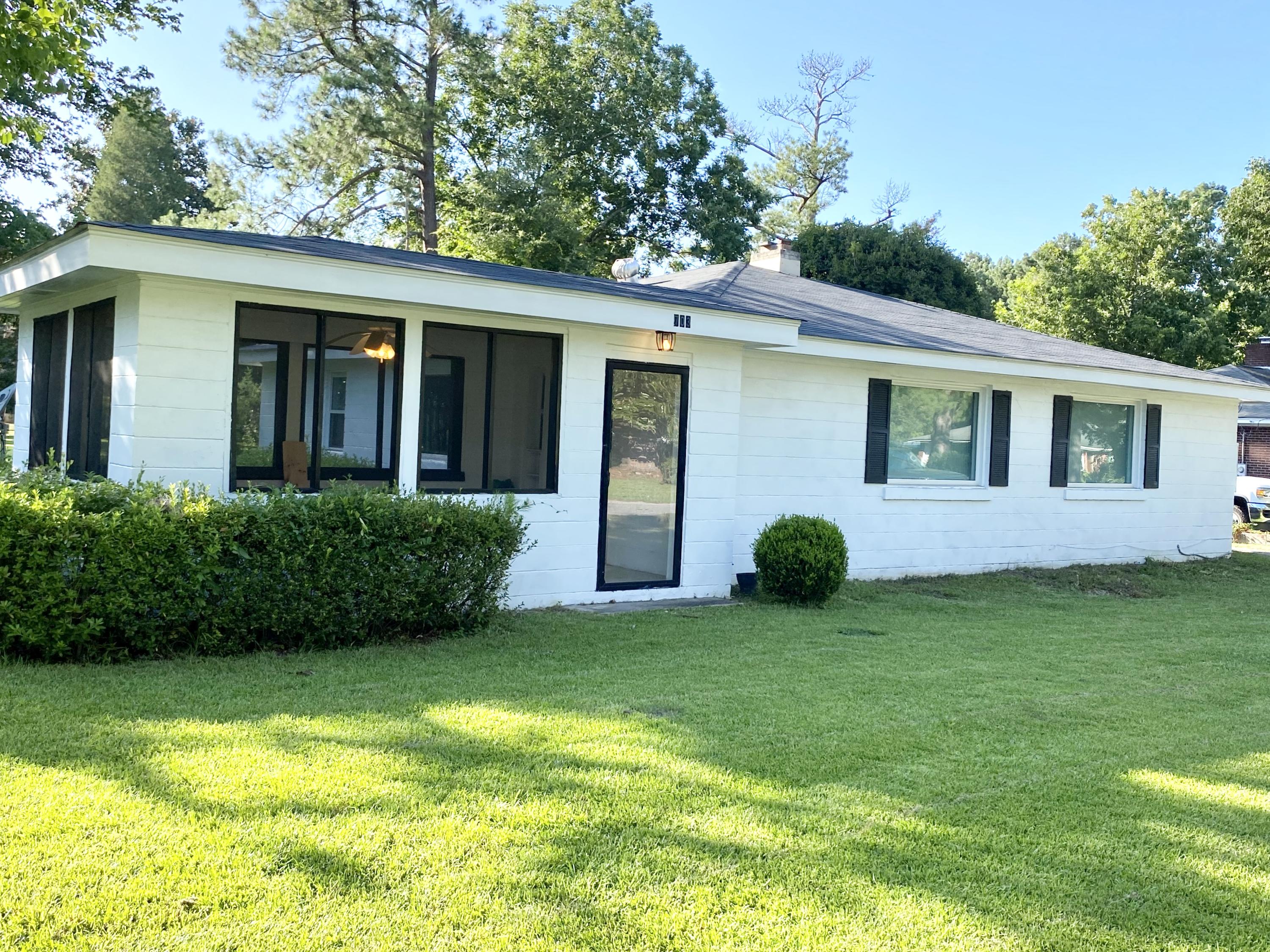 703 County Rd S-18-61 St. George, SC 29477 - Photo 2 of 20 IMG_6506