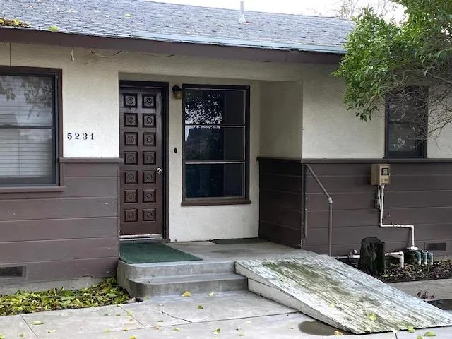 a view of a entryway of the house