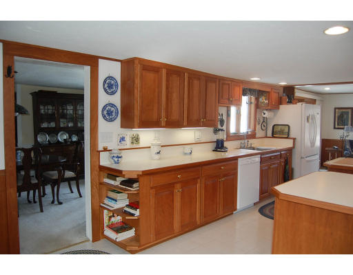 213 Upper North Row Road Sterling, MA 01564 - Photo 5 of 27 Gallery Image 5