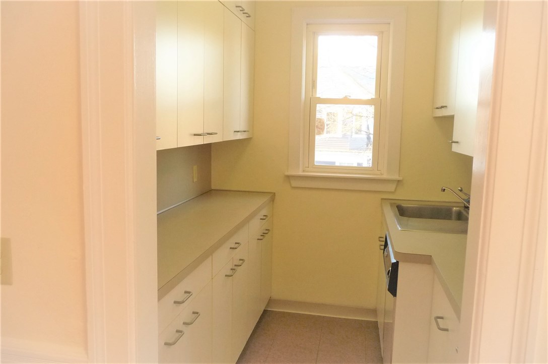 53 Strathmore Road Cranston, RI 02905 - Photo 17 of 25