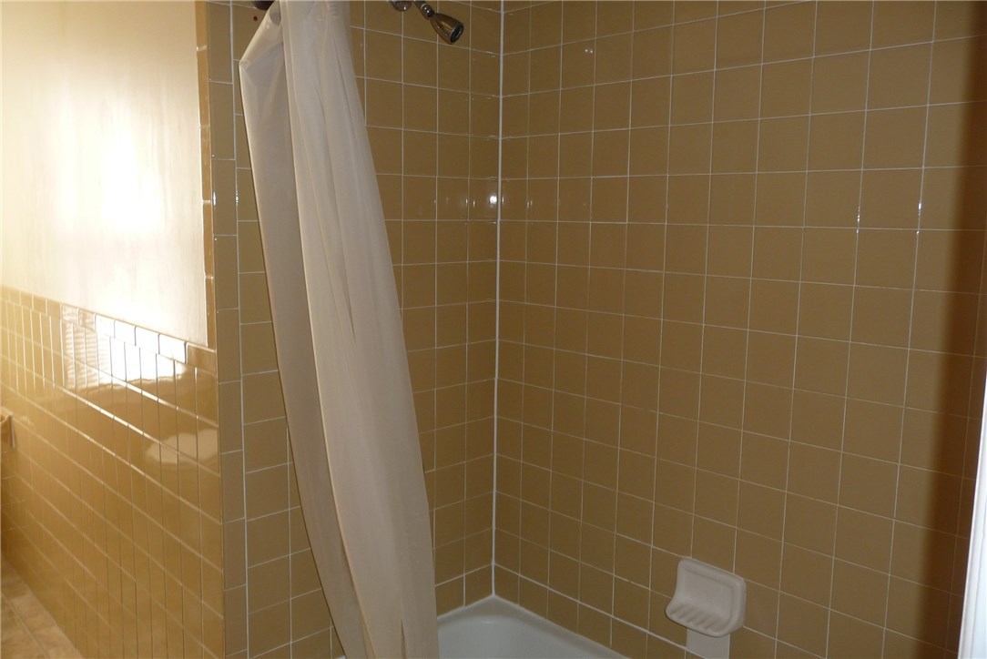 53 Strathmore Road Cranston, RI 02905 - Photo 25 of 25