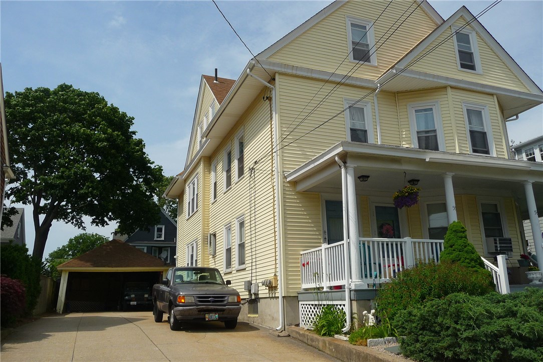 53 Strathmore Road Cranston, RI 02905 - Photo 4 of 25