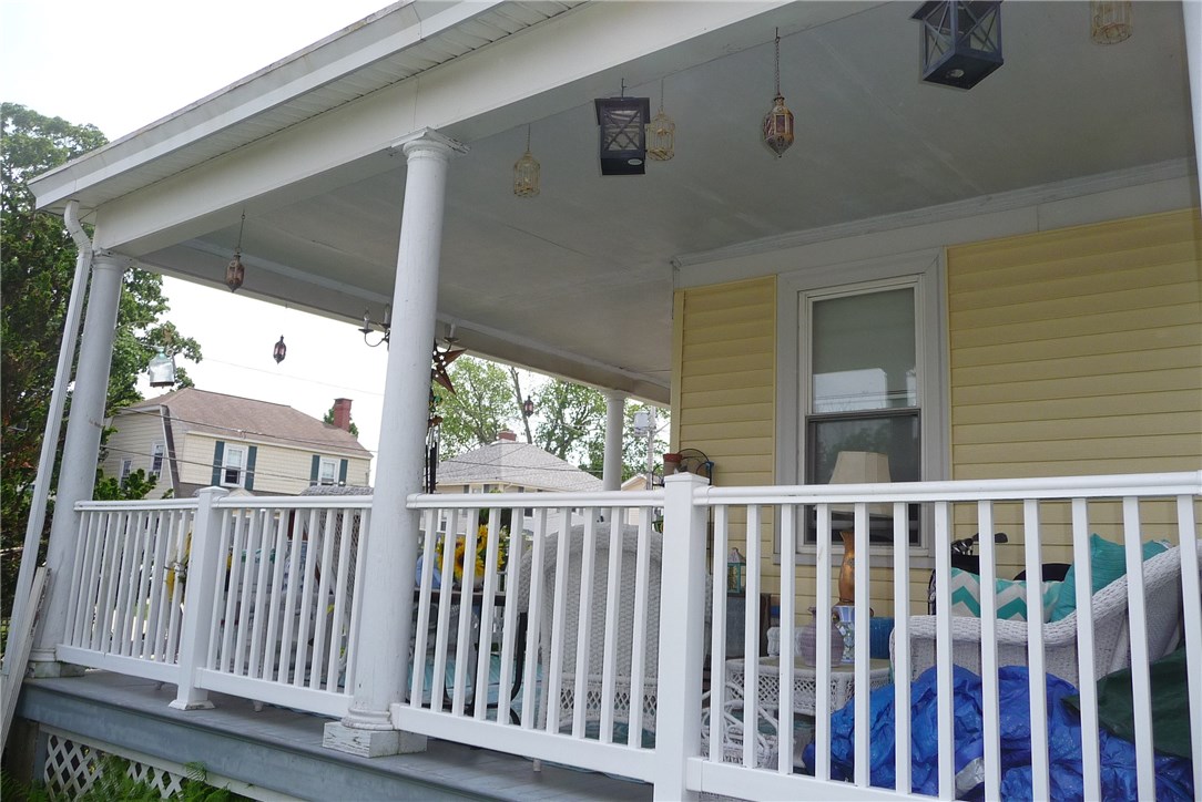 53 Strathmore Road Cranston, RI 02905 - Photo 6 of 25