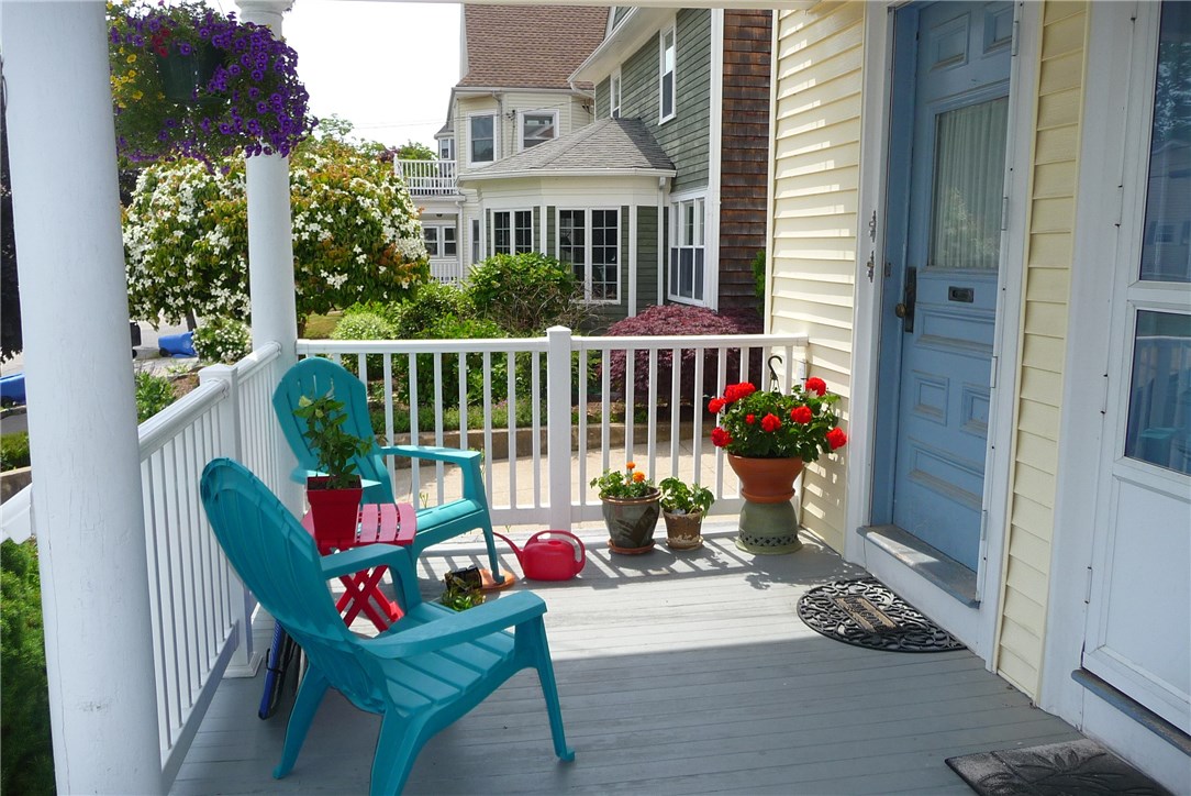 53 Strathmore Road Cranston, RI 02905 - Photo 7 of 25