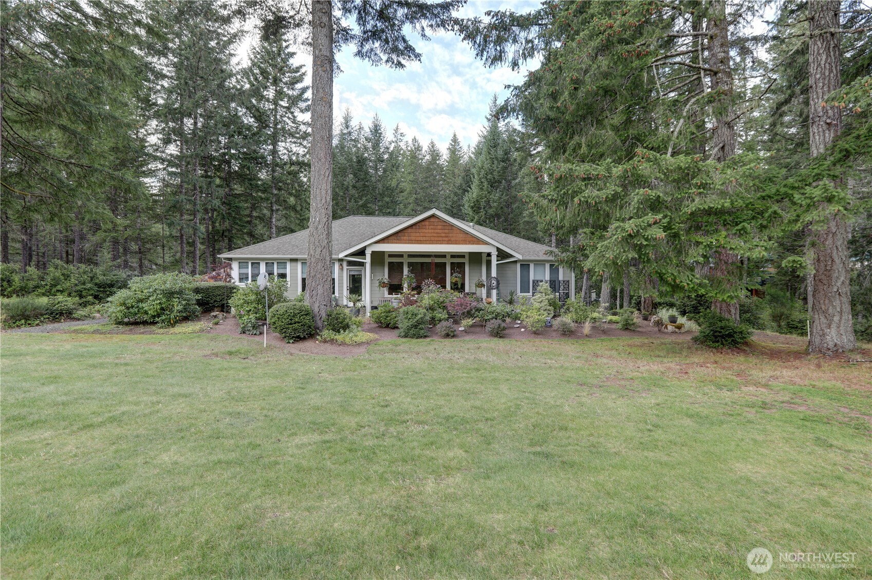 280 East Laurel Park Union, WA 98592 - Photo 33 of 39 a front view of house with yard and green space