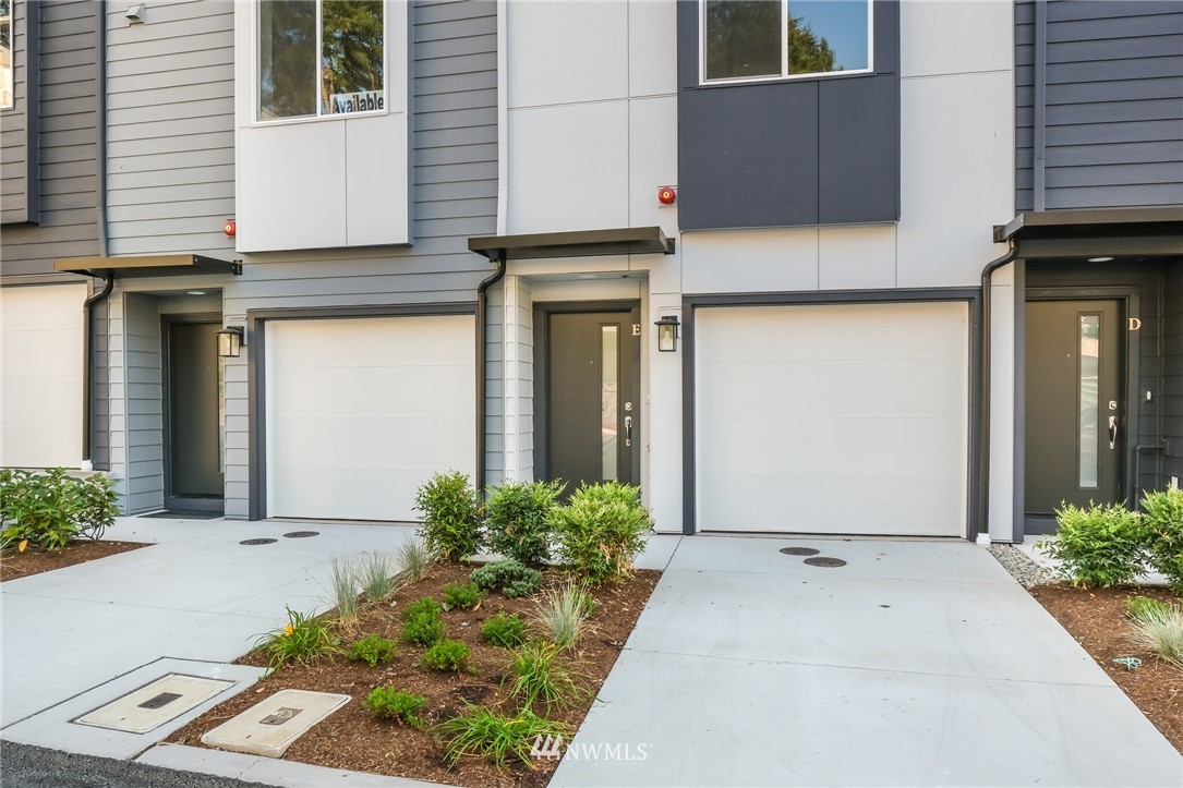 18912 110th Place Northeast, Unit 8 5 Bothell, WA 98011 - Photo 11 of 12 Gallery Image 11