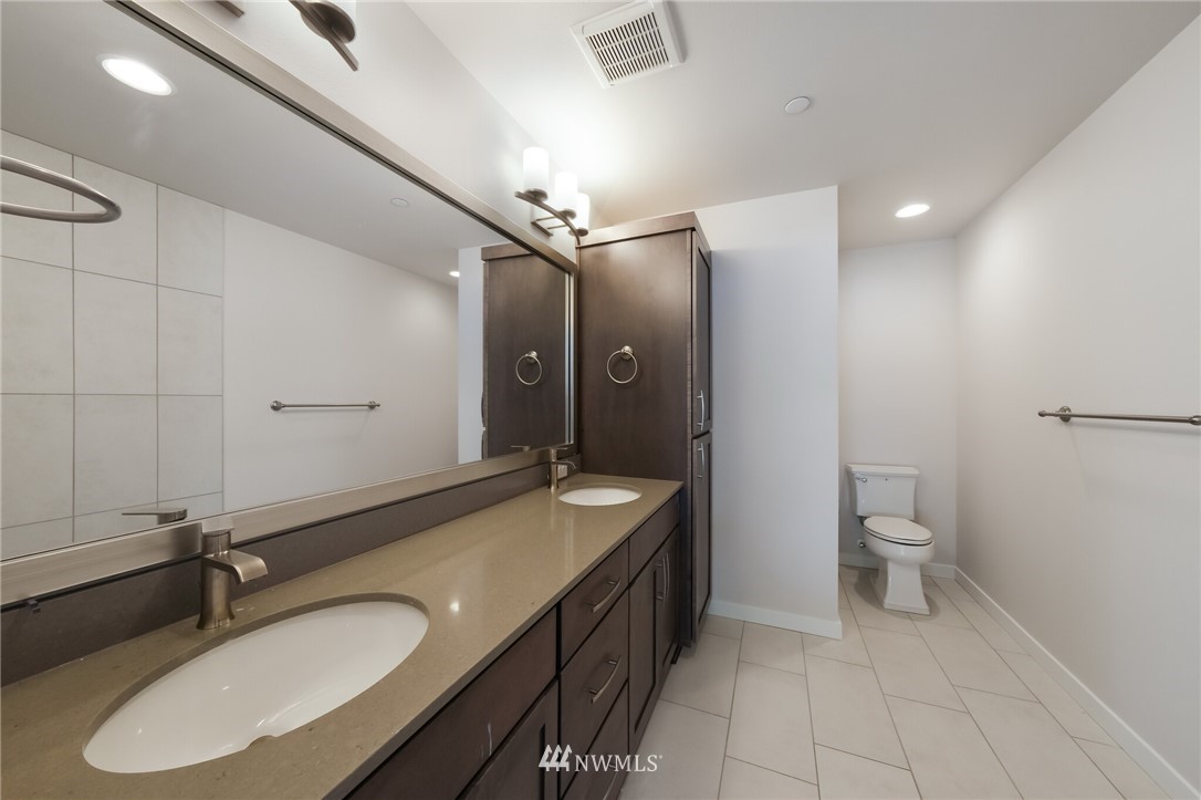 18912 110th Place Northeast, Unit 8 5 Bothell, WA 98011 - Photo 8 of 12 Gallery Image 8